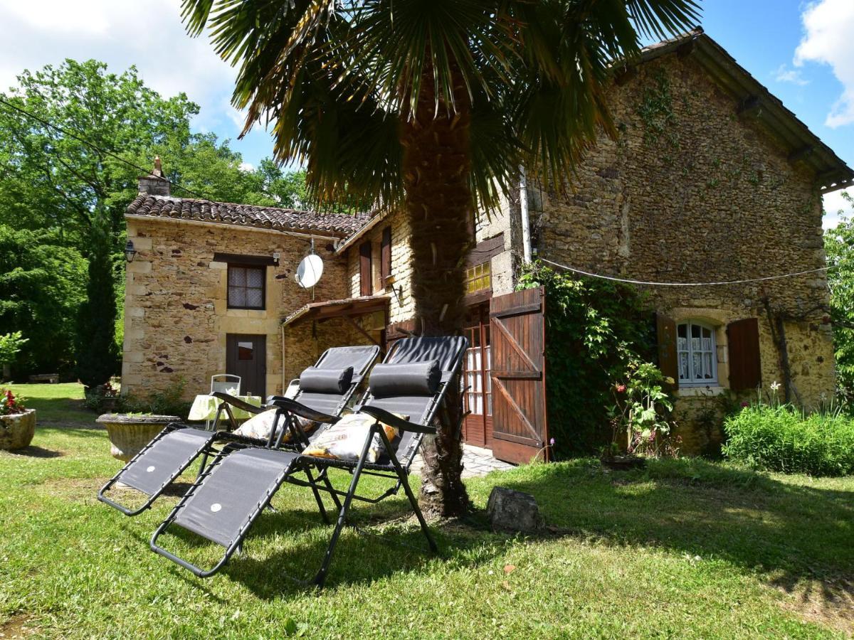 Cosy Holiday Home In Lantheuil With Garden Villefranche-du-Perigord Экстерьер фото
