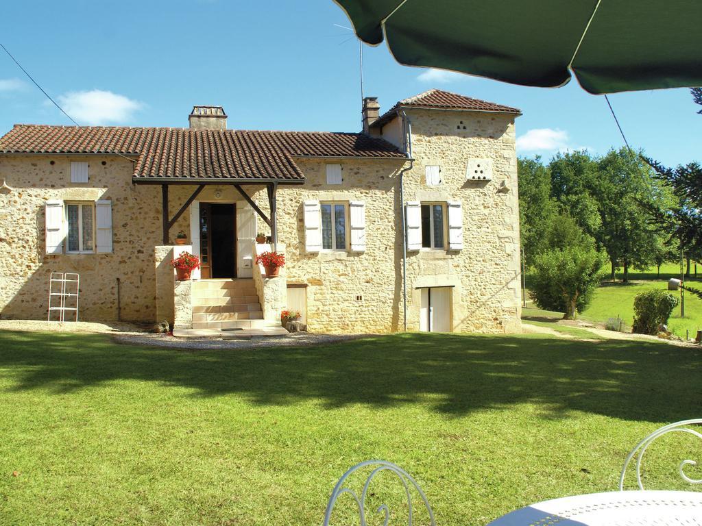 Cosy Holiday Home In Lantheuil With Garden Villefranche-du-Perigord Экстерьер фото