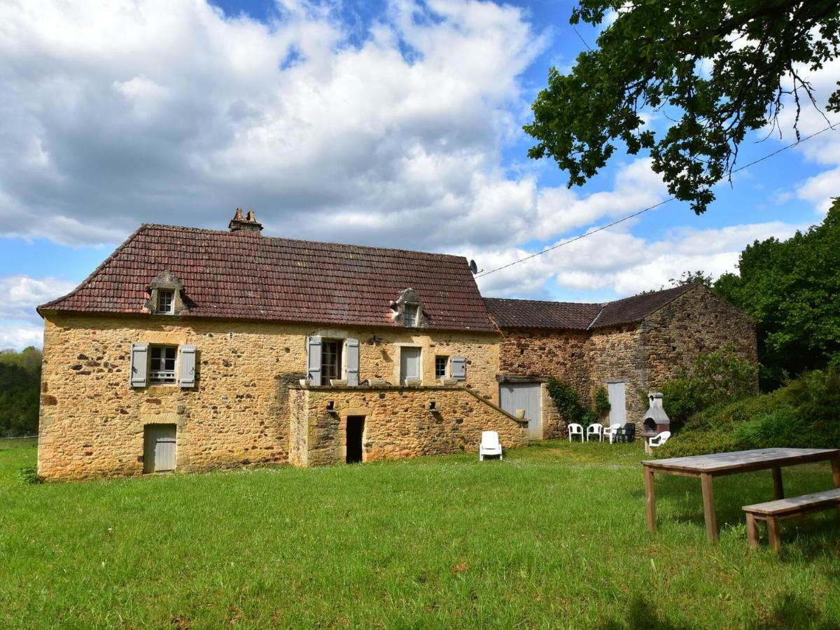 Cosy Holiday Home In Lantheuil With Garden Villefranche-du-Perigord Экстерьер фото