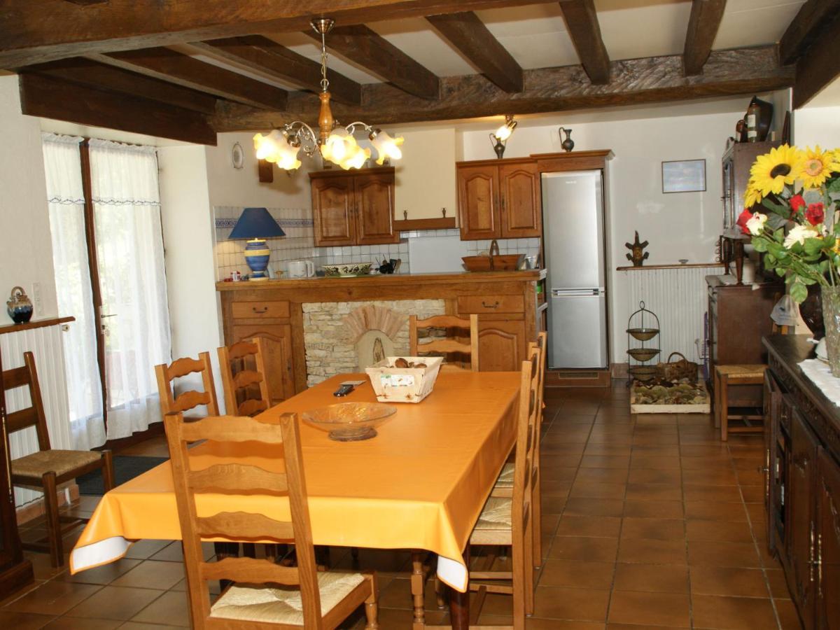 Cosy Holiday Home In Lantheuil With Garden Villefranche-du-Perigord Экстерьер фото
